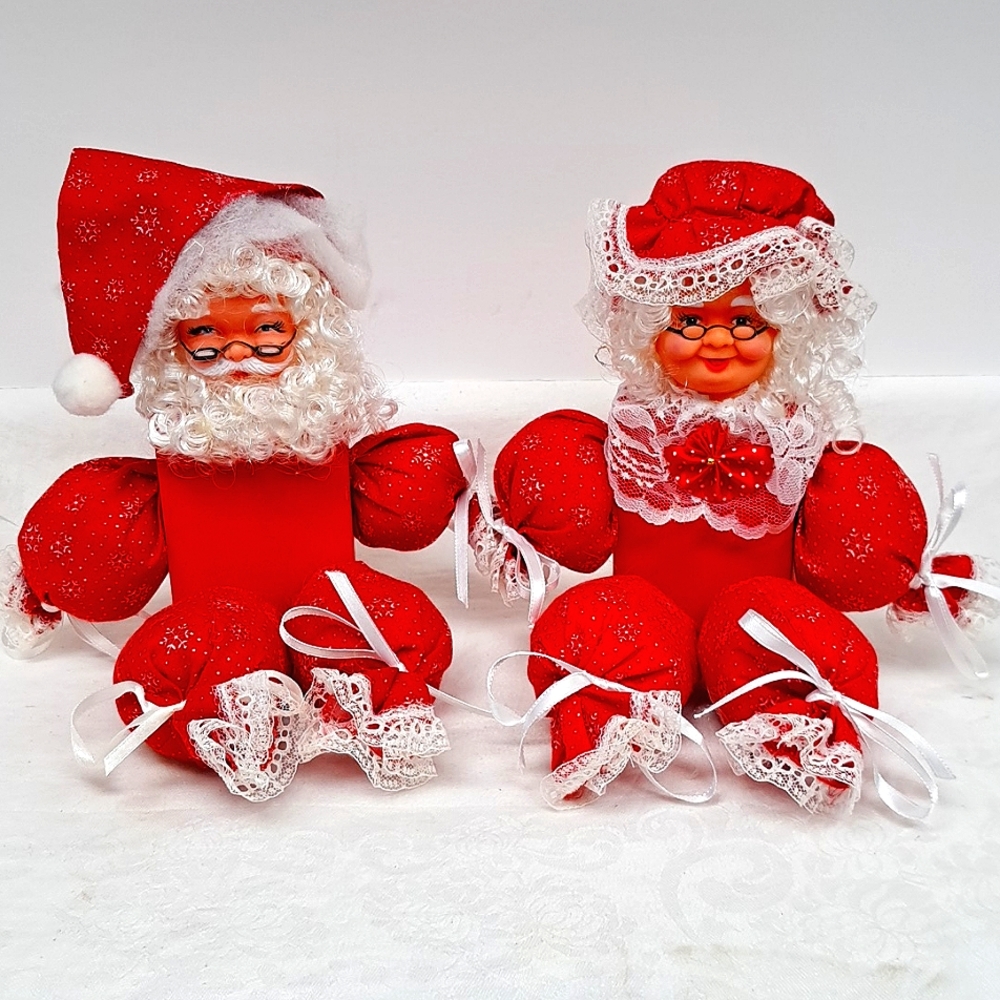 Vintage handmade rubber face Santa  & Mrs Claus shelf sitters